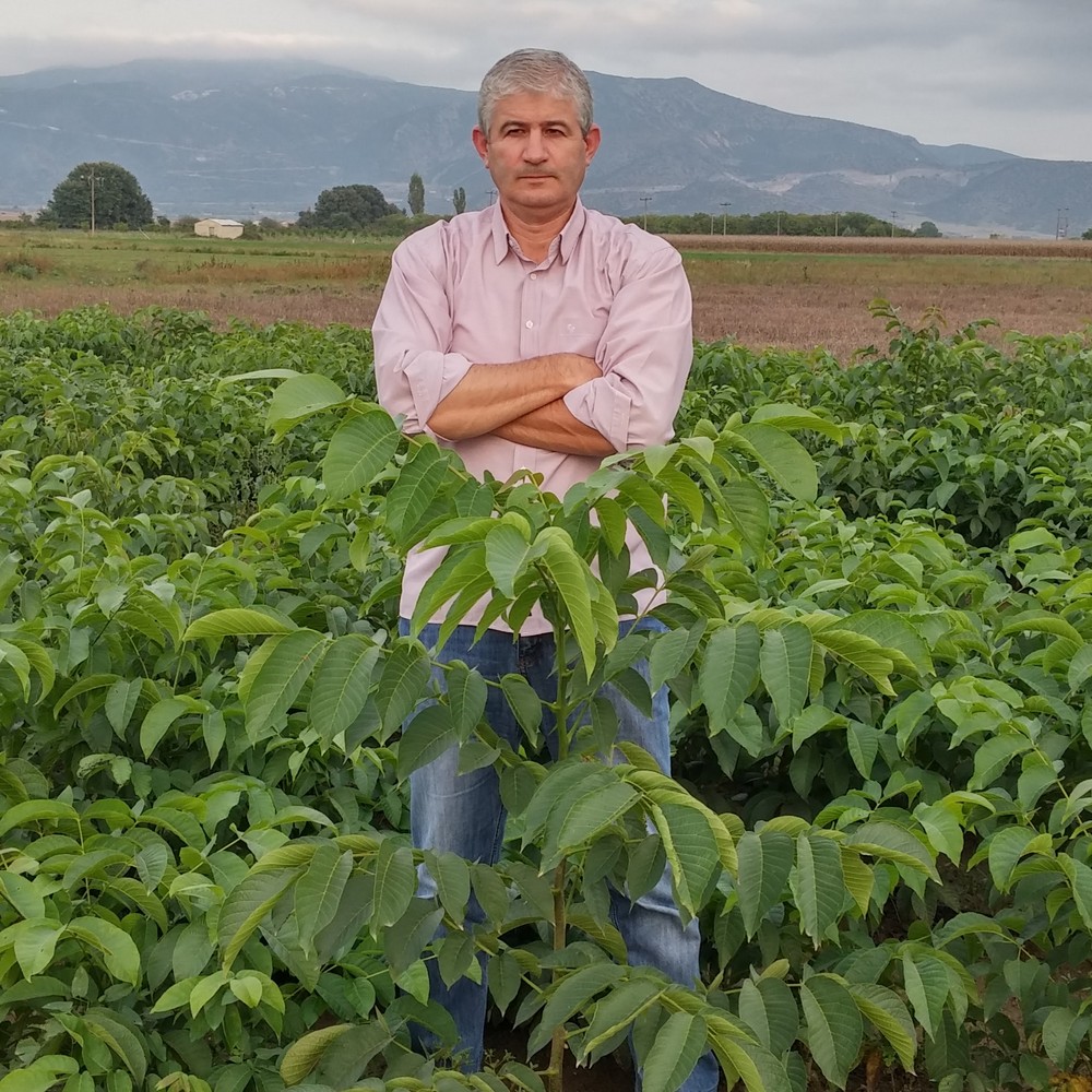 Ο Πέτρος Μισύρας στο φυτώριο